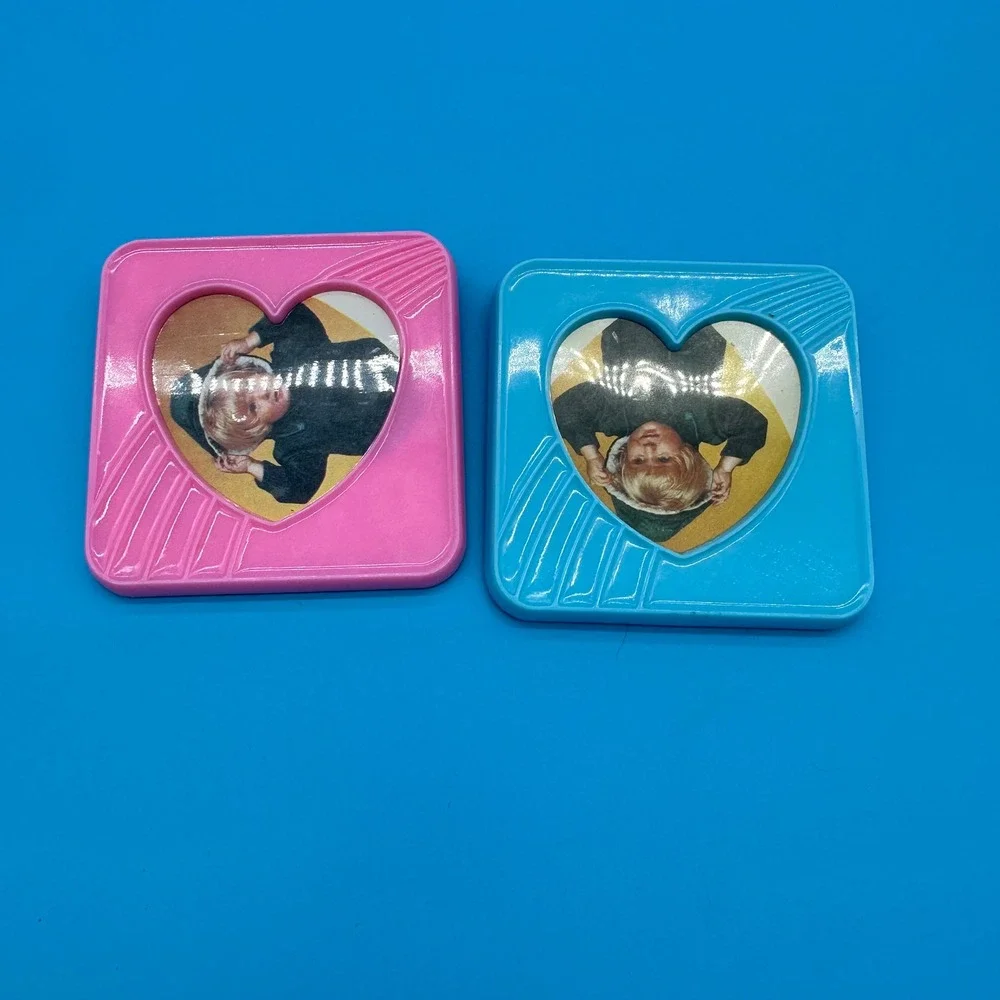 Vintage Plastic Heart Magnetic Picture Frames Pink Blue Set of 2 Easel Back 2.5